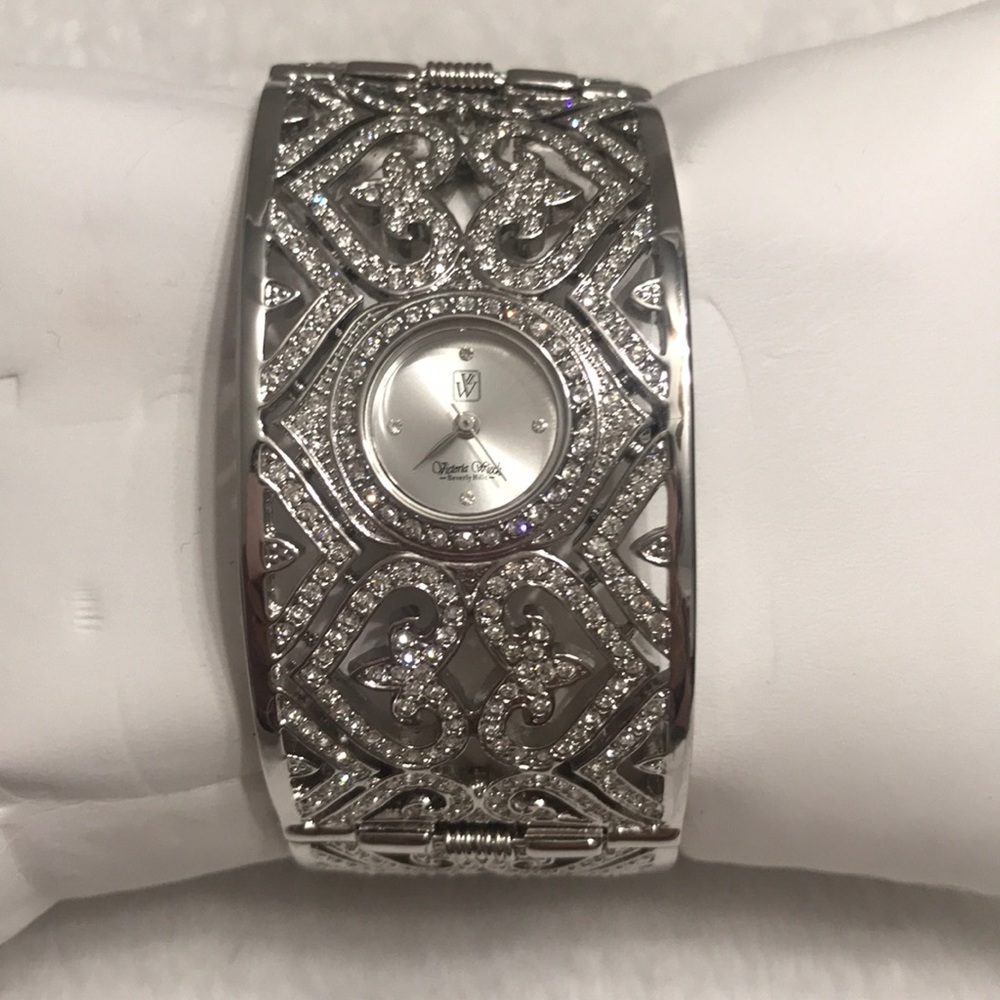 Victoria wiek watch